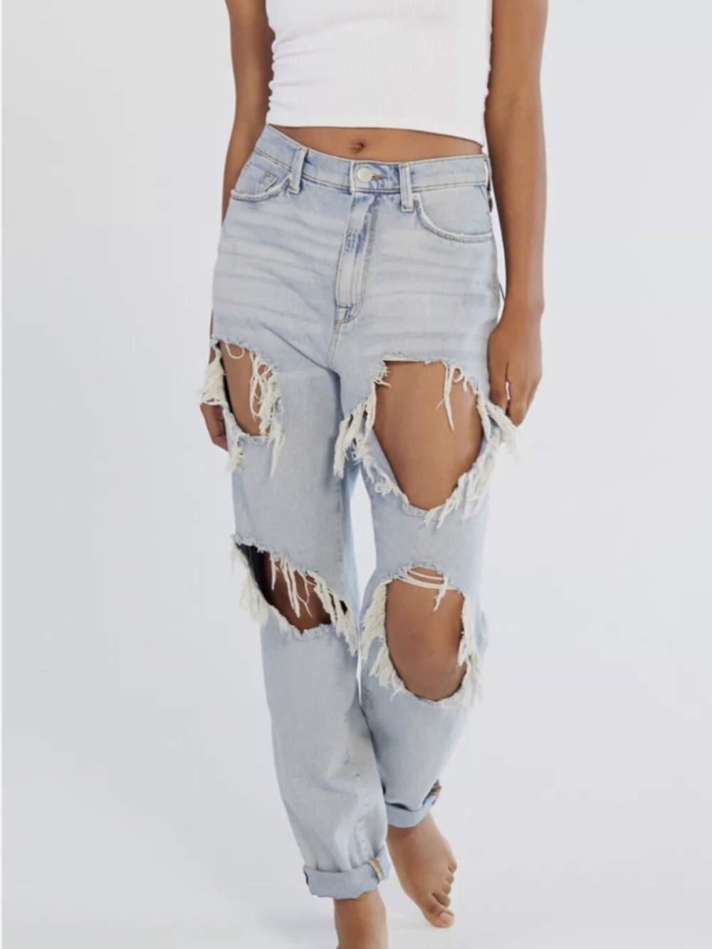BDG Mom High Rise Jeans Light Wash **Distressed Ripped** Size 25